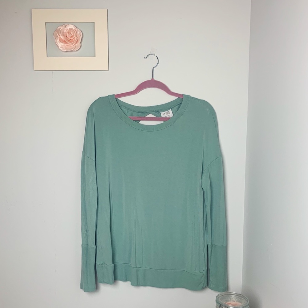 Athletic long sleeve soft shirt